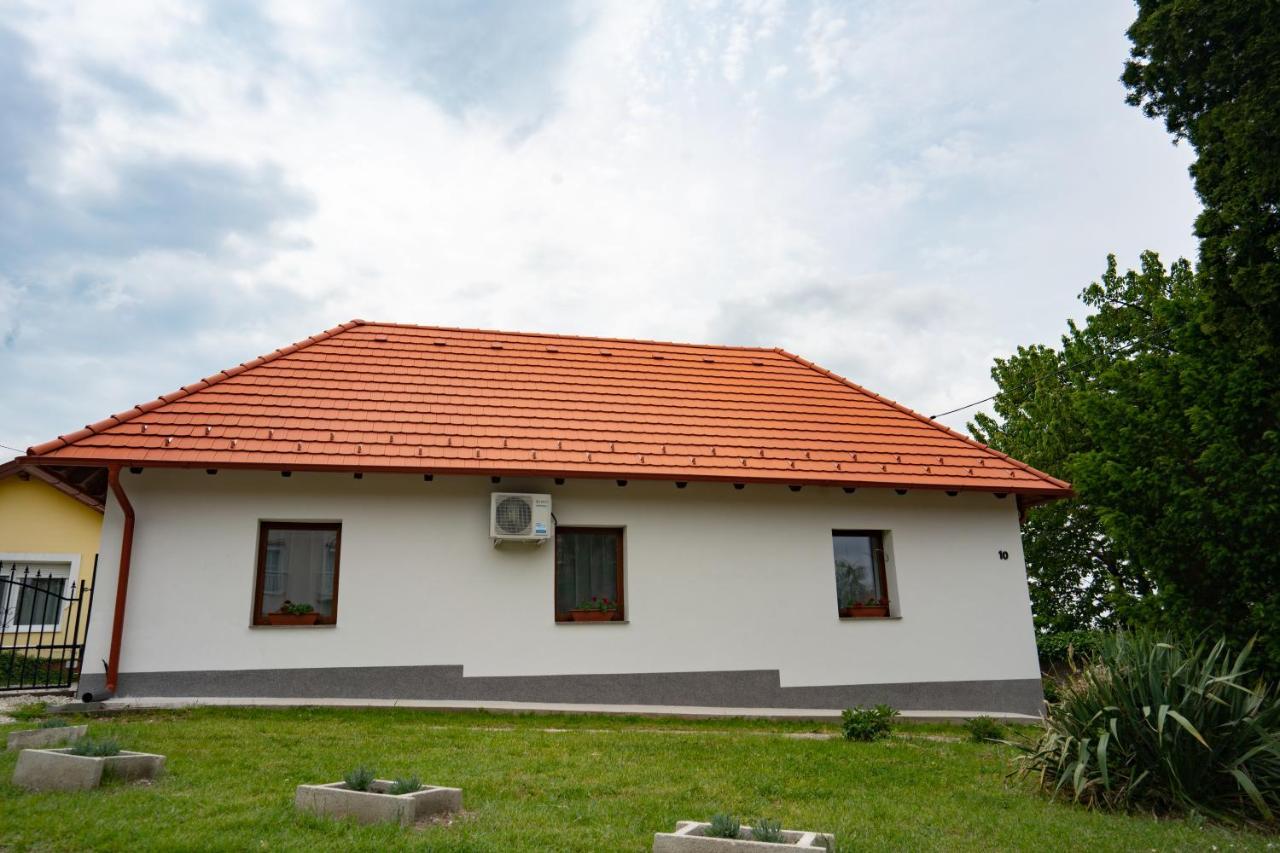 House Nr. 10 Apartment Heviz Exterior photo